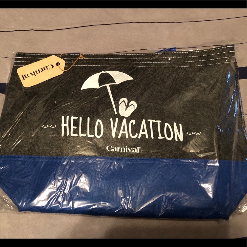 Carnival Cruise Tote NWT